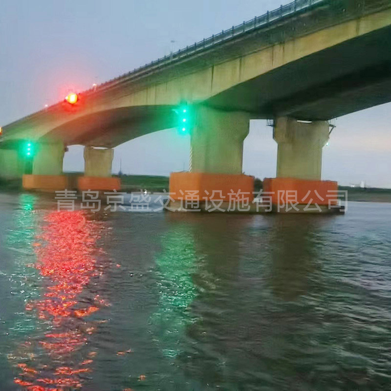 福银高速赣江西支大桥防撞设施